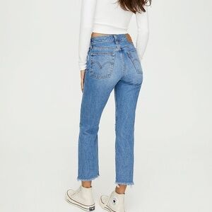 Levi's Wedgie straight distressed jean sz. 27